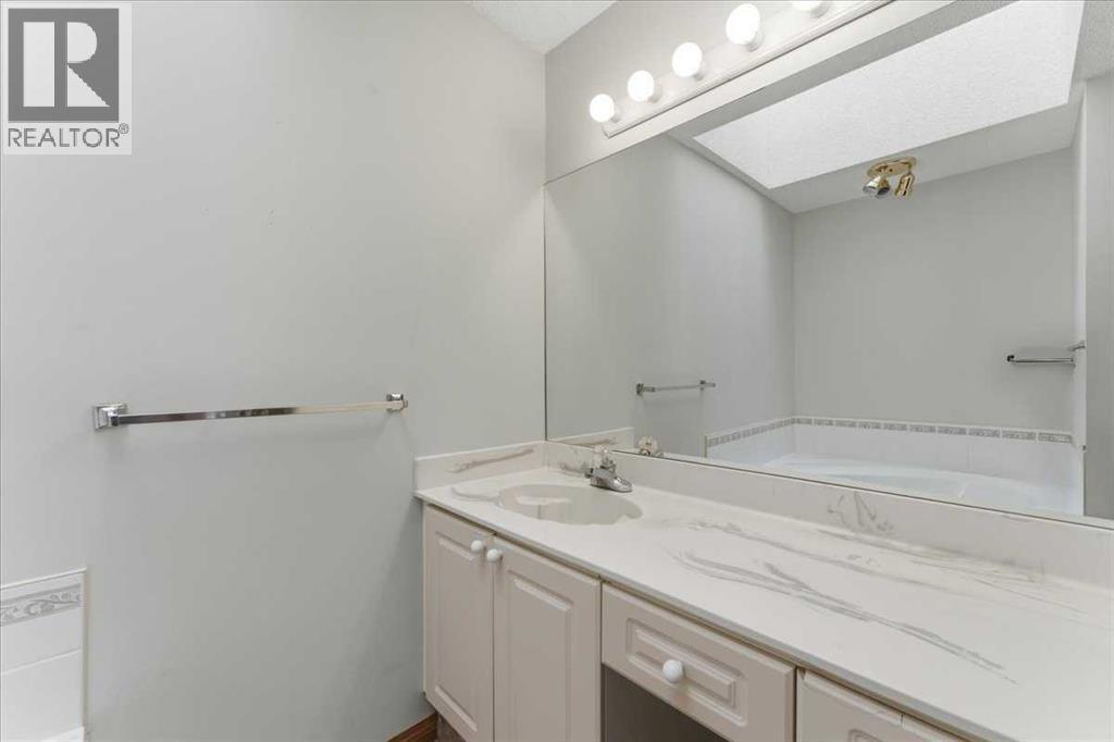 Single Family House Bungalow for Sale in  Scimitar Point NW Scenic Acres Calgary 