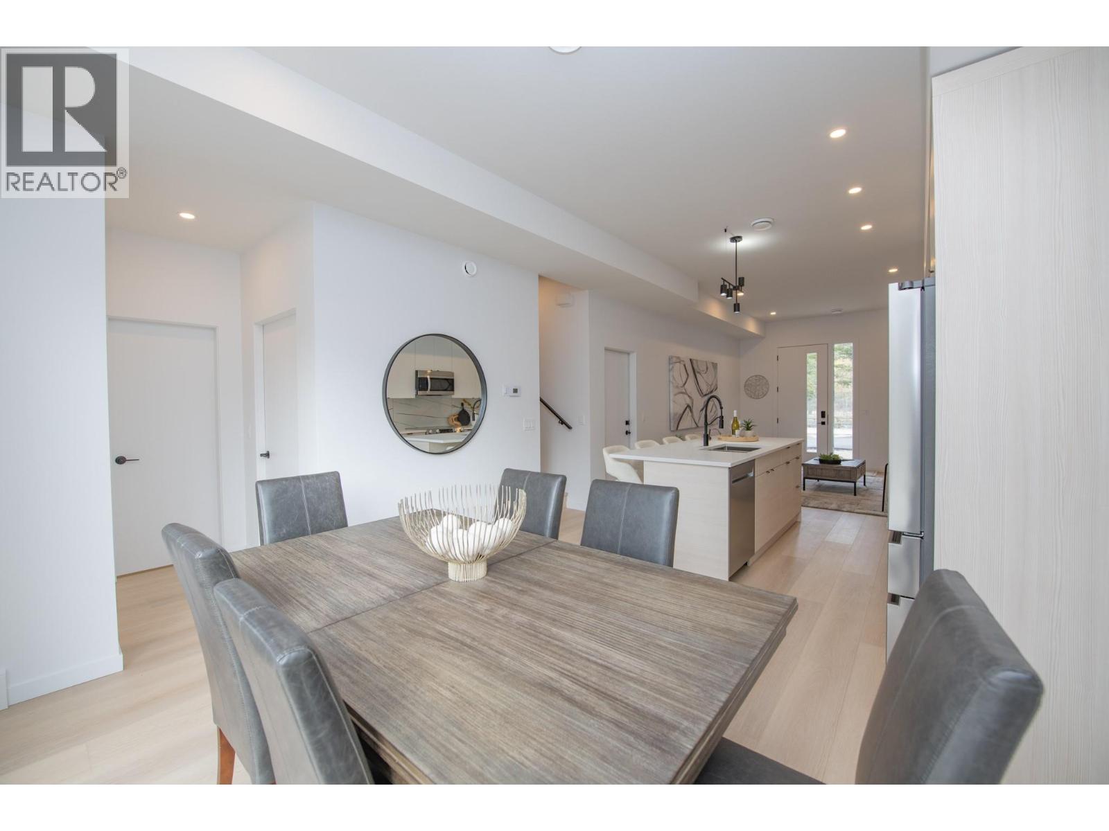 3 9188 Tronson Road, Vernon