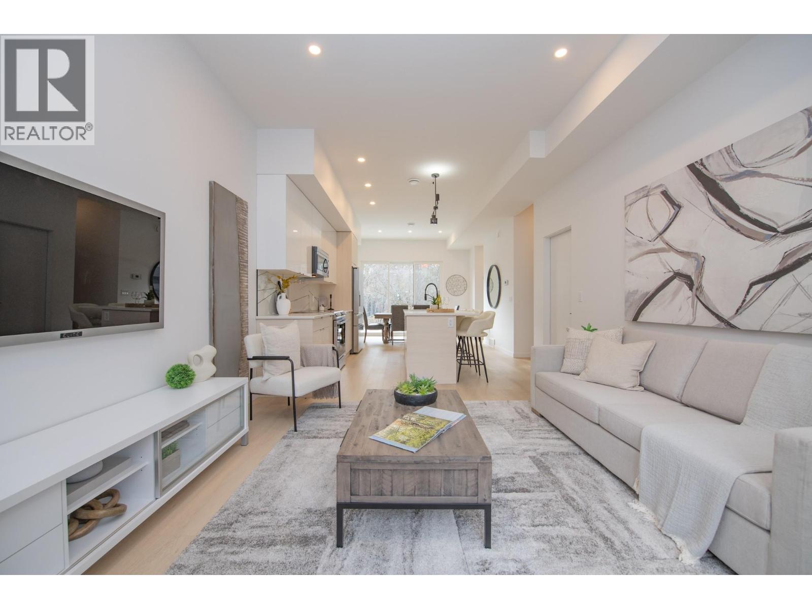 3 9188 Tronson Road, Vernon