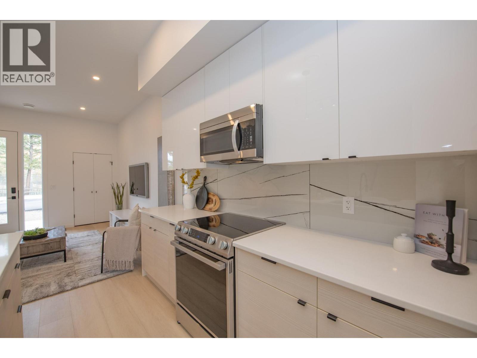 4 9188 Tronson Road, Vernon