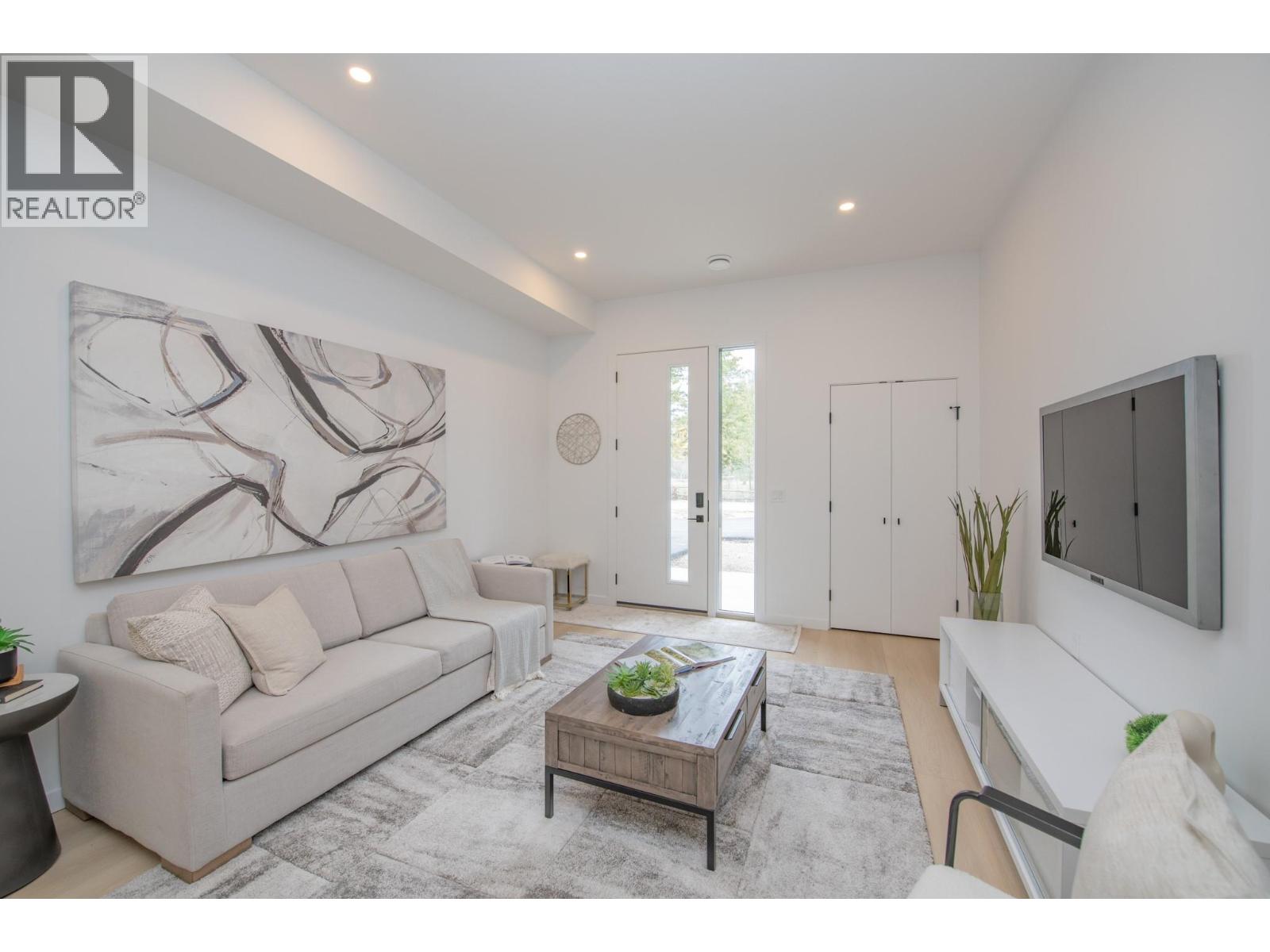 5 9188 Tronson Road, Vernon