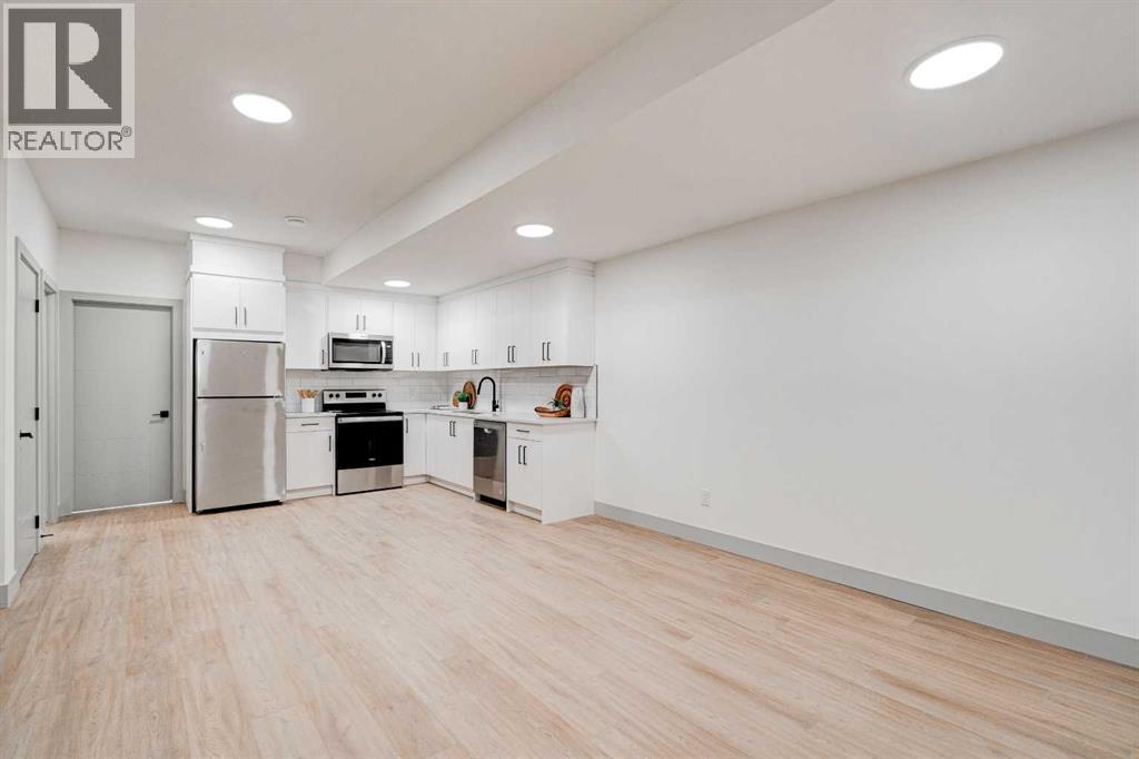 Single Family House for Sale in   Street NW Bowness Calgary 