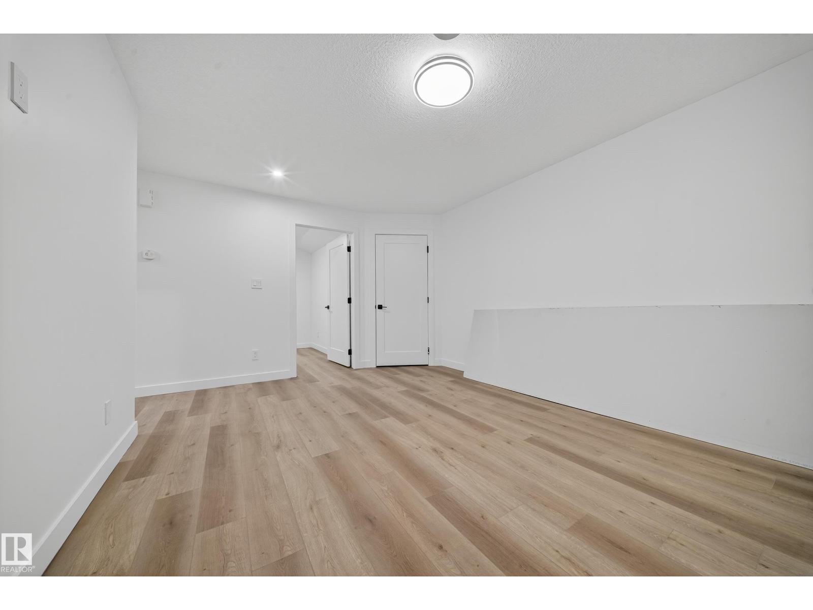 6117 CRAWFORD DR SW, Edmonton