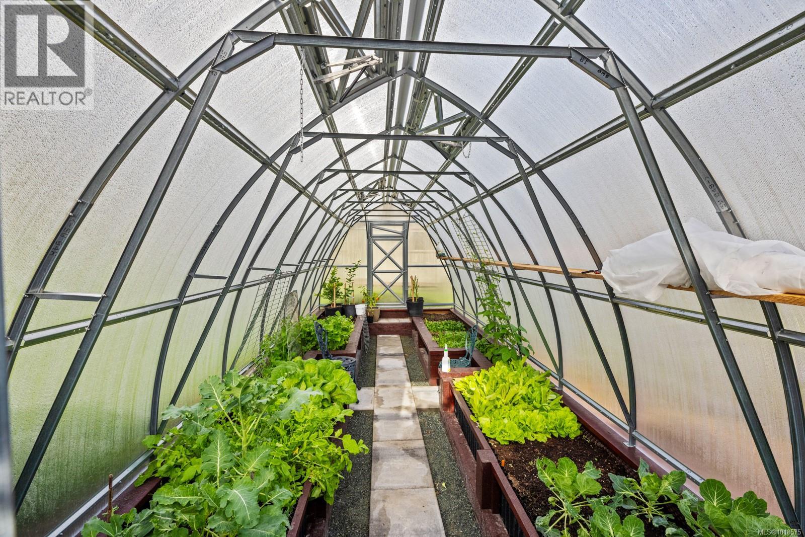 571 MEREDITH RD - 19