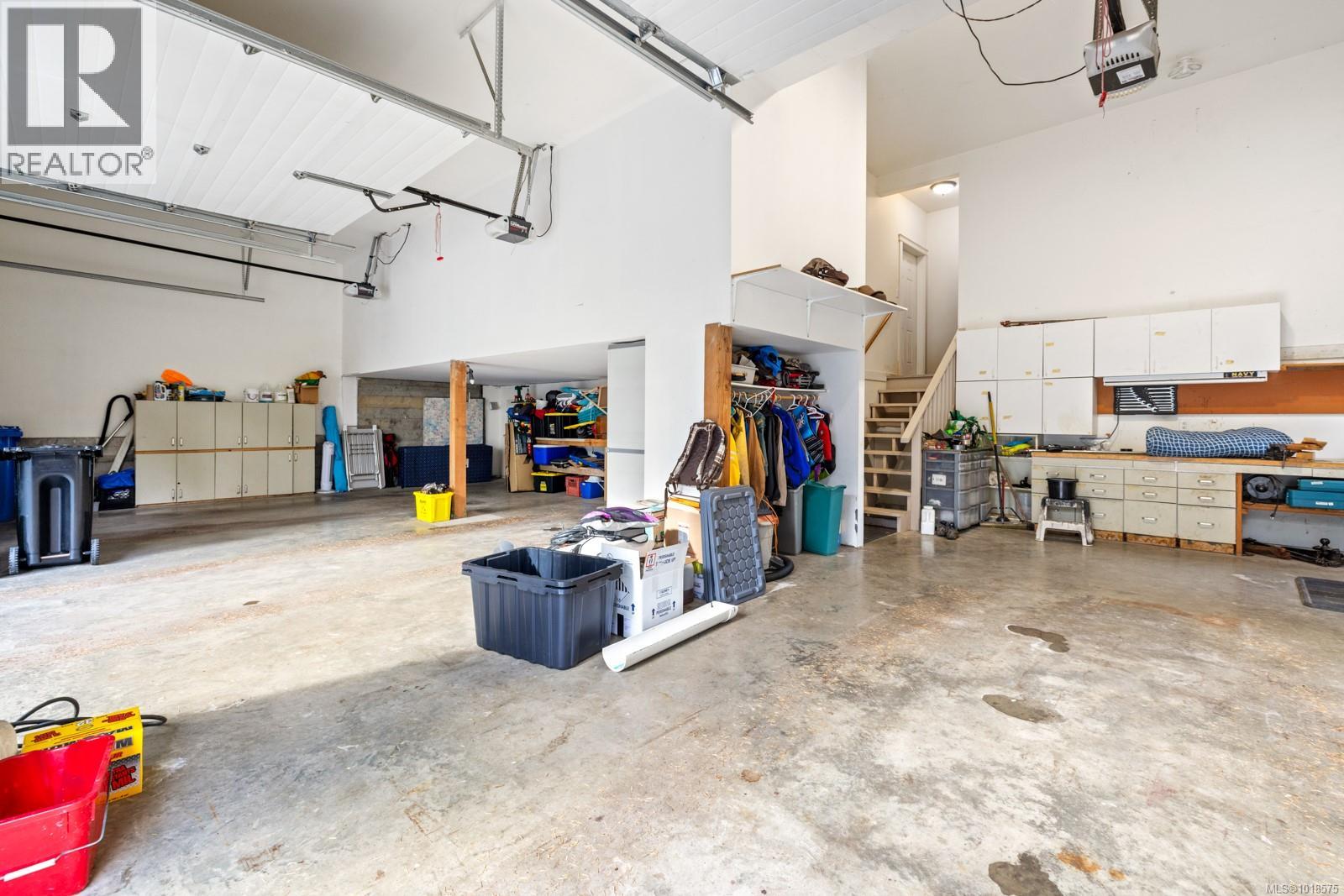 571 MEREDITH RD - 24