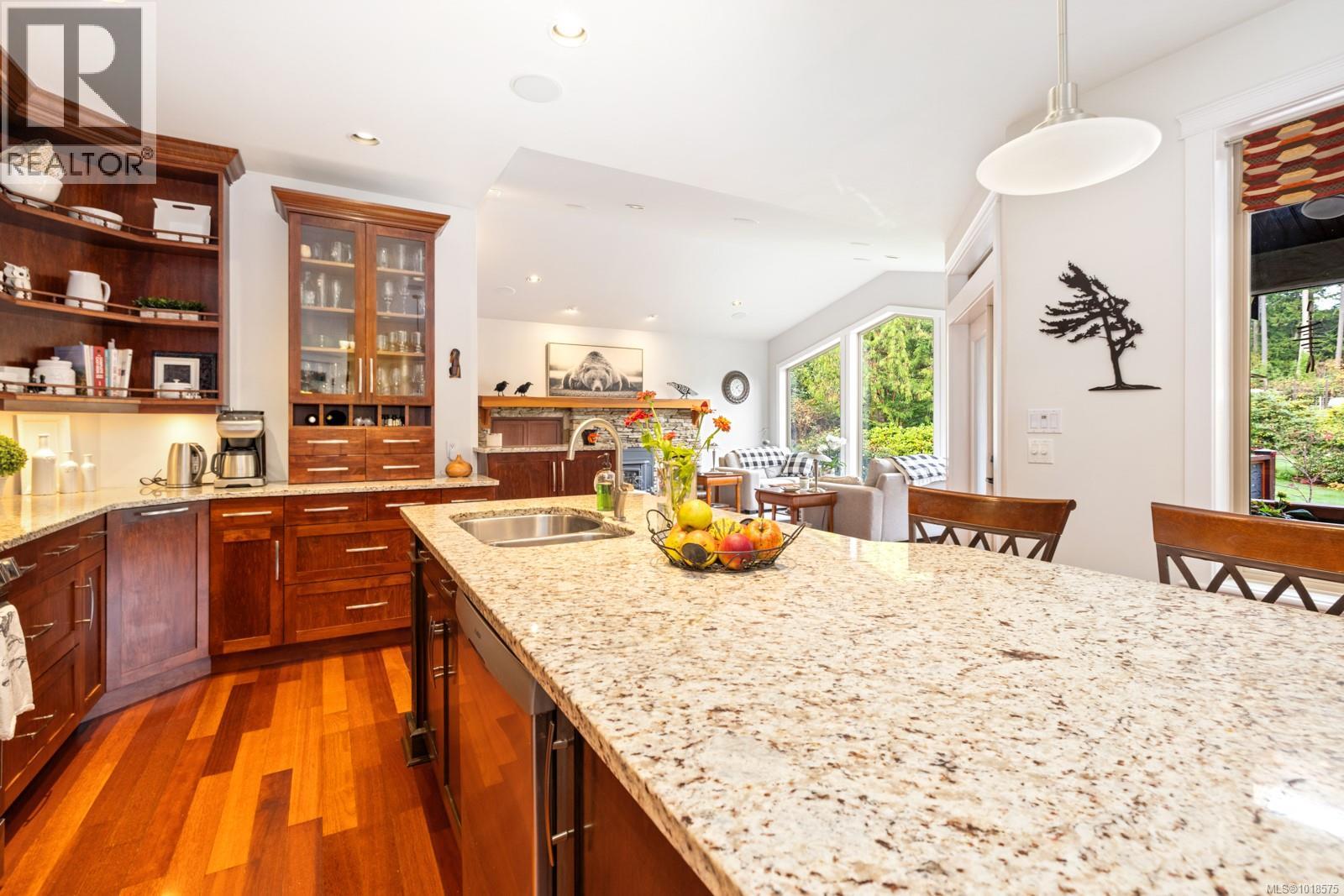 571 MEREDITH RD - 27