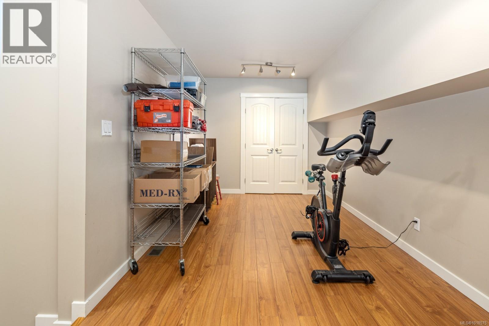 571 MEREDITH RD - 32