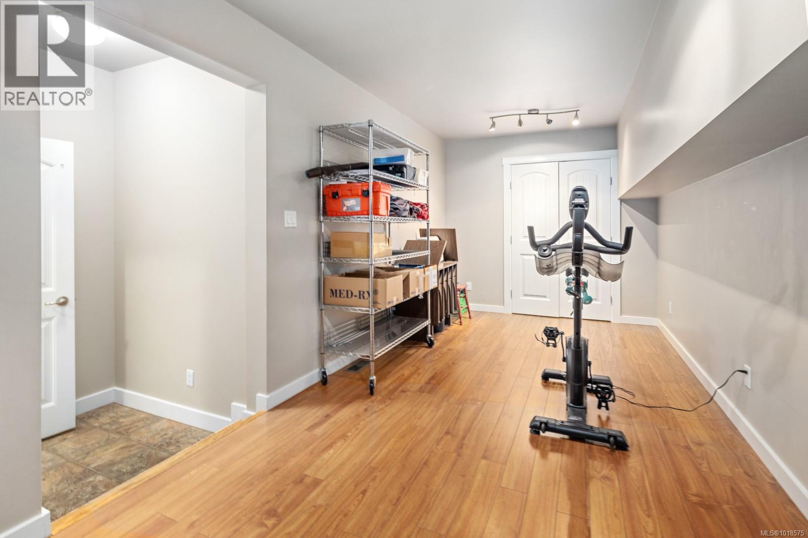 571 MEREDITH RD - 33