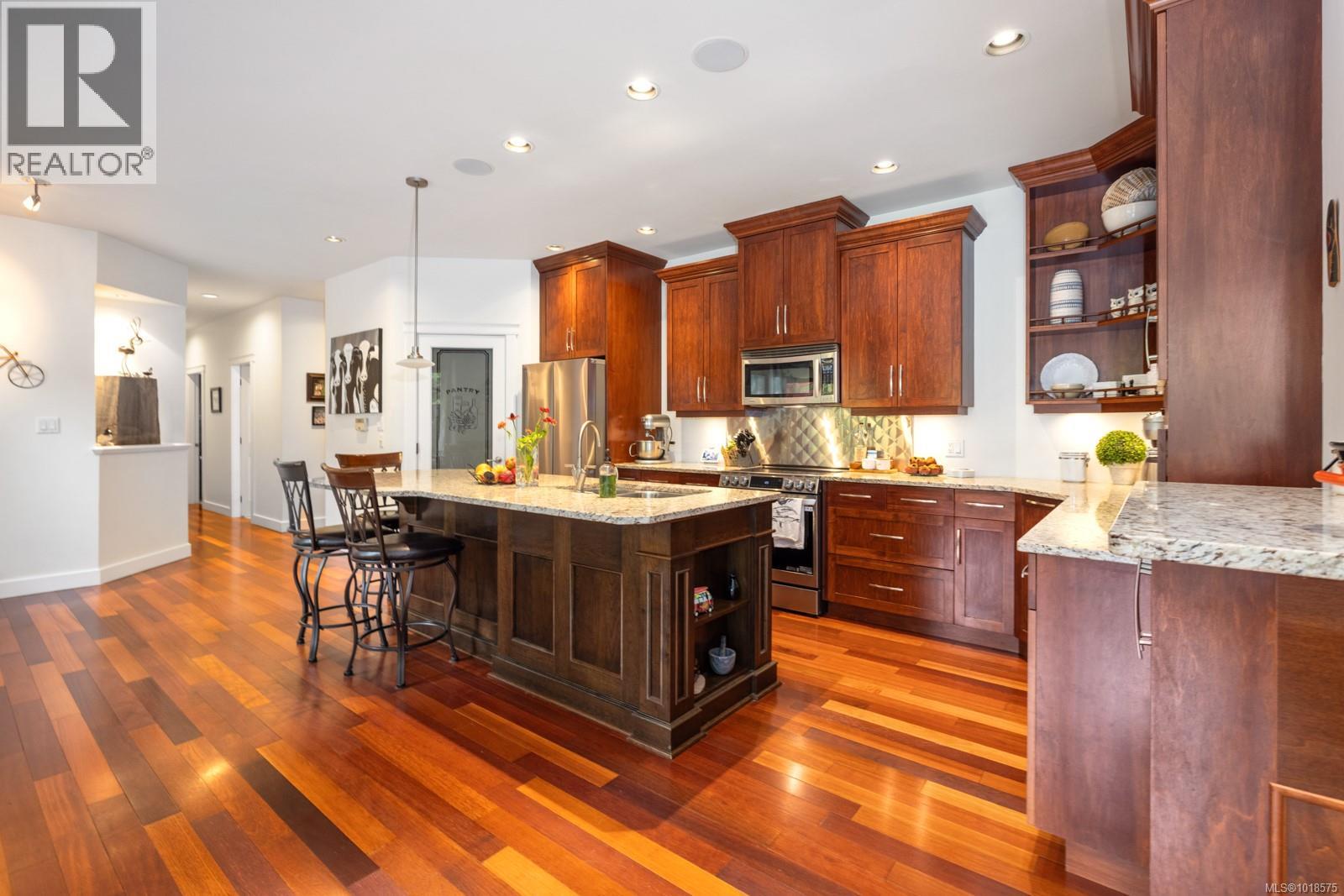 571 MEREDITH RD - 38