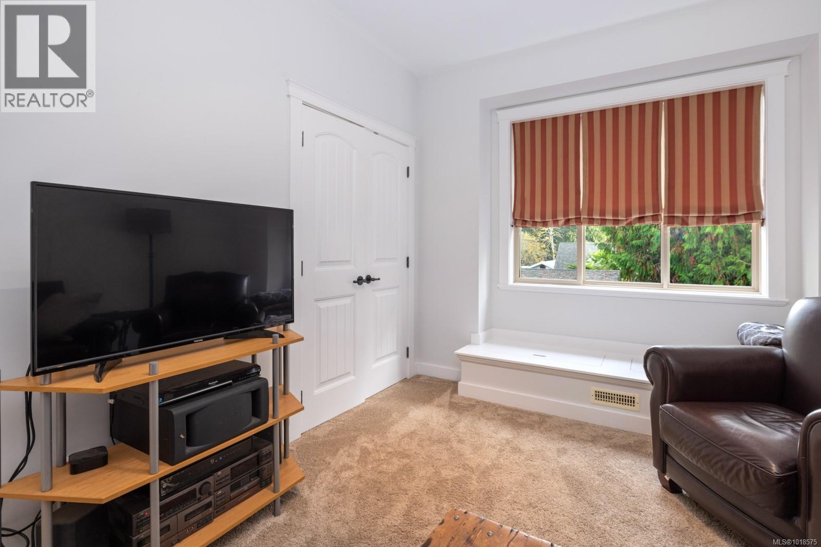 571 MEREDITH RD - 44