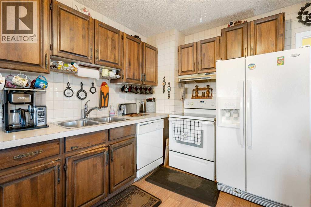 Single Family House Bungalow for Sale in   Avenue SE Inglewood Calgary 