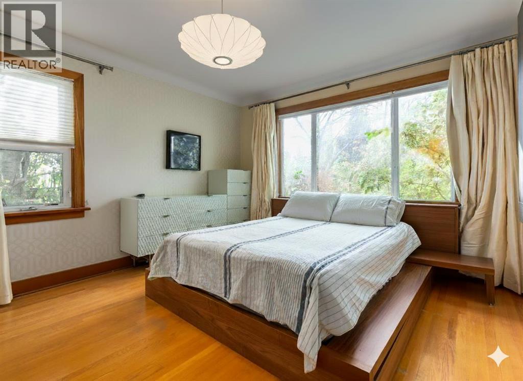 Single Family House Bungalow for Sale in   Avenue NE Crescent Heights Calgary 