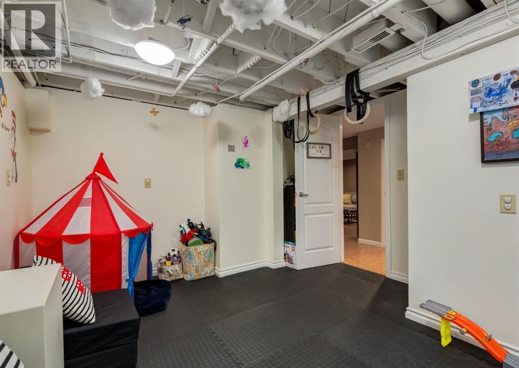 Single Family House Bungalow for Sale in   Avenue NE Crescent Heights Calgary 