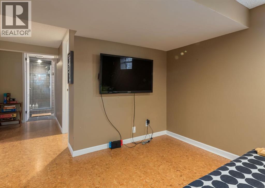 Single Family House Bungalow for Sale in   Avenue NE Crescent Heights Calgary 