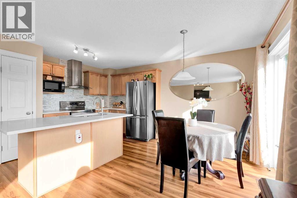 Single Family House for Sale in  Evermeadow Road SW Evergreen Calgary 