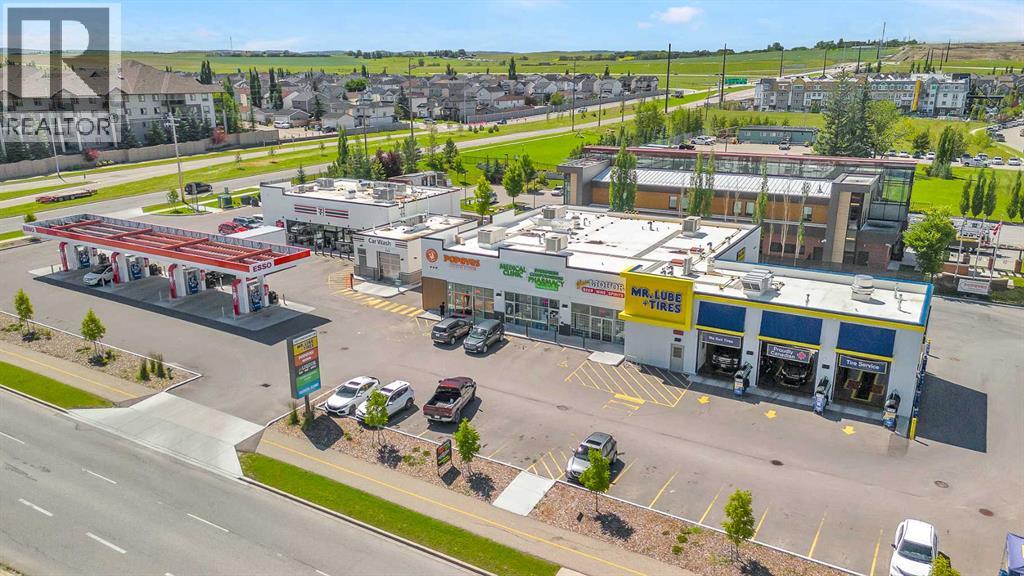 Single Family House for Sale in  Evermeadow Road SW Evergreen Calgary 