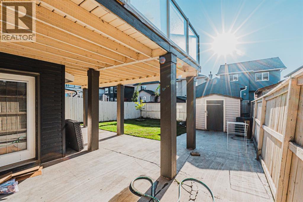 Single Family House for Sale in  Saddlecrest Park NE Saddle Ridge Calgary 