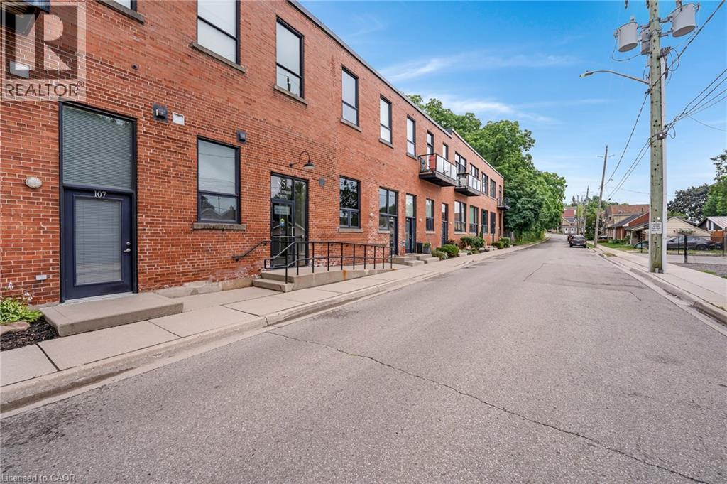 85 SPRUCE Street Unit# 206
