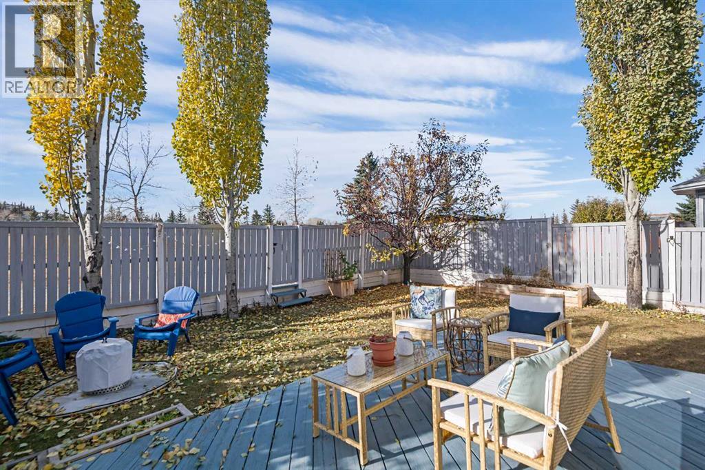 Single Family House 4 Level for Sale in  Macewan Meadow Way NW MacEwan Glen Calgary 