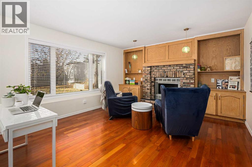 Single Family House 4 Level for Sale in  Macewan Meadow Way NW MacEwan Glen Calgary 