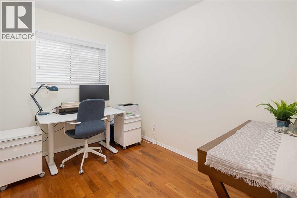 Single Family House 4 Level for Sale in  Macewan Meadow Way NW MacEwan Glen Calgary 