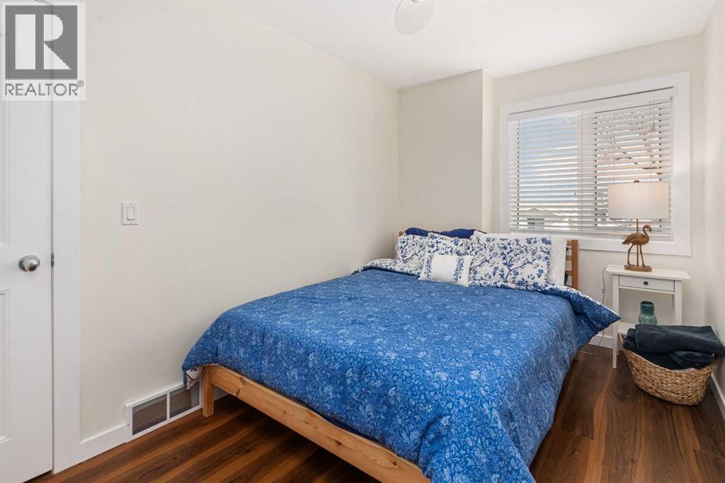 Single Family House 4 Level for Sale in  Macewan Meadow Way NW MacEwan Glen Calgary 