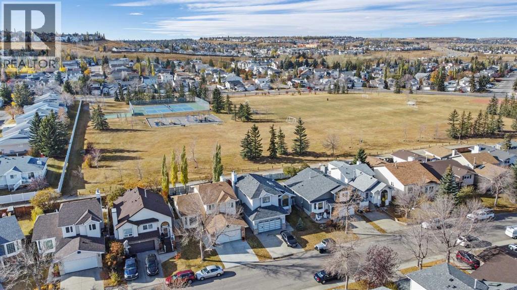 Single Family House 4 Level for Sale in  Macewan Meadow Way NW MacEwan Glen Calgary 