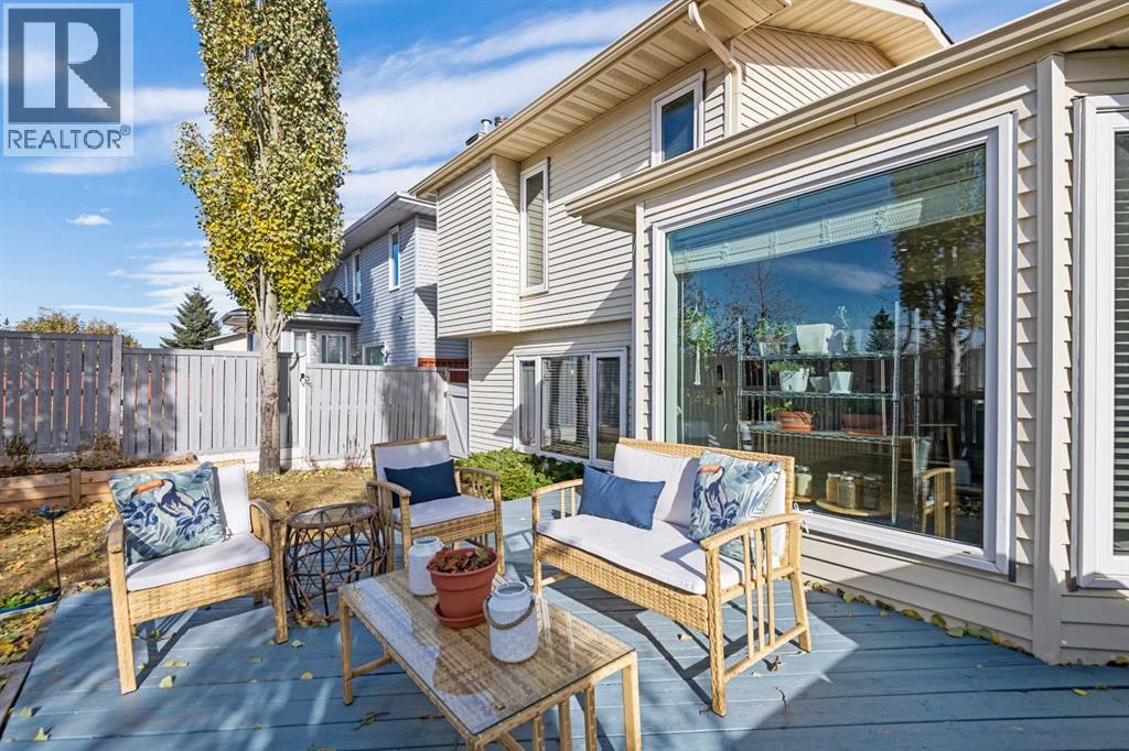 Single Family House 4 Level for Sale in  Macewan Meadow Way NW MacEwan Glen Calgary 