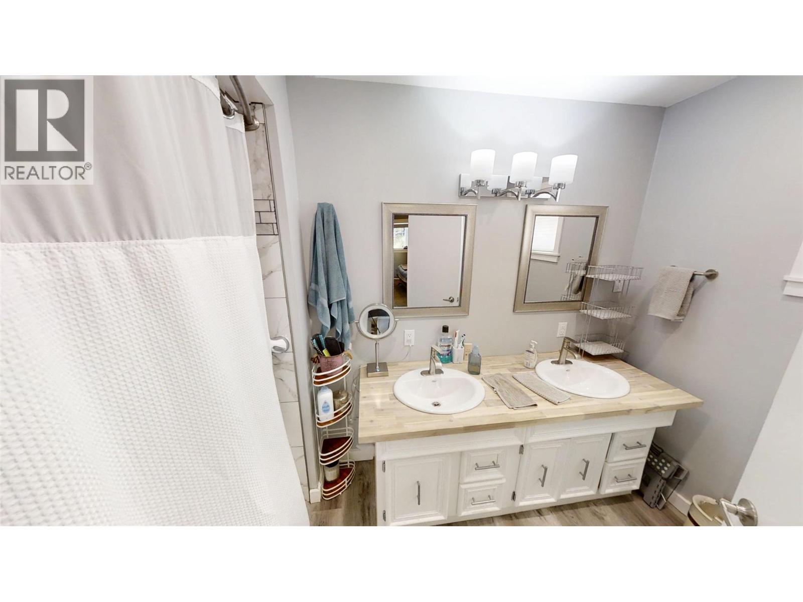 Hospitality for Sale in Radium Hot Springs – 5000 Highway 93 Highway, Radium Hot Springs - Image 20