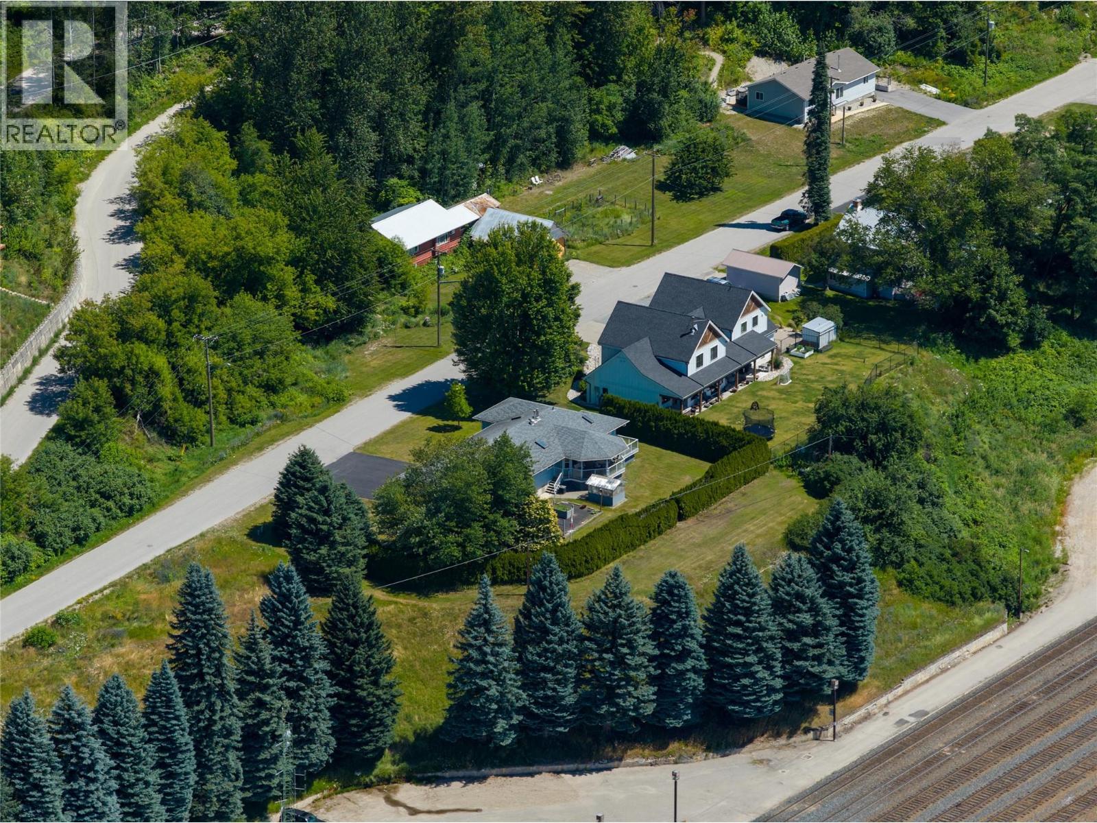 139 Track Street Street E, Revelstoke