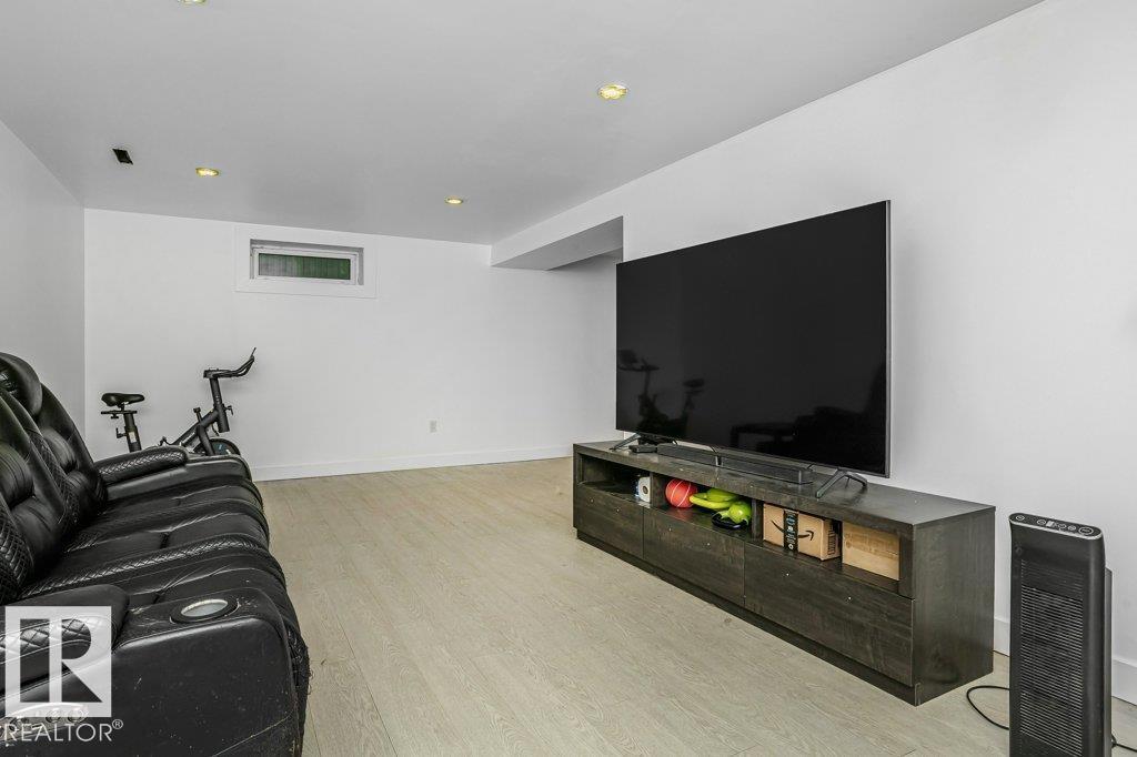 Single Family House Bungalow for Sale in   AV NW Edmonton 