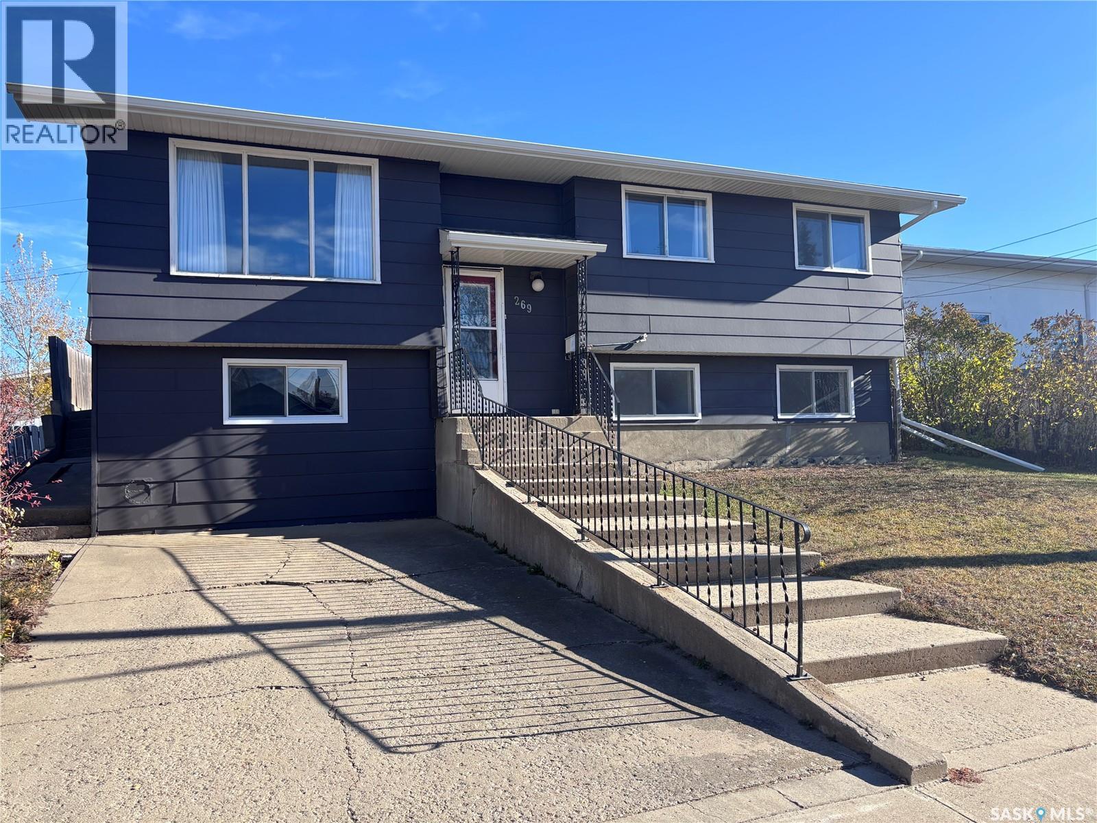 269 5th AVENUE NE, Swift Current, Saskatchewan