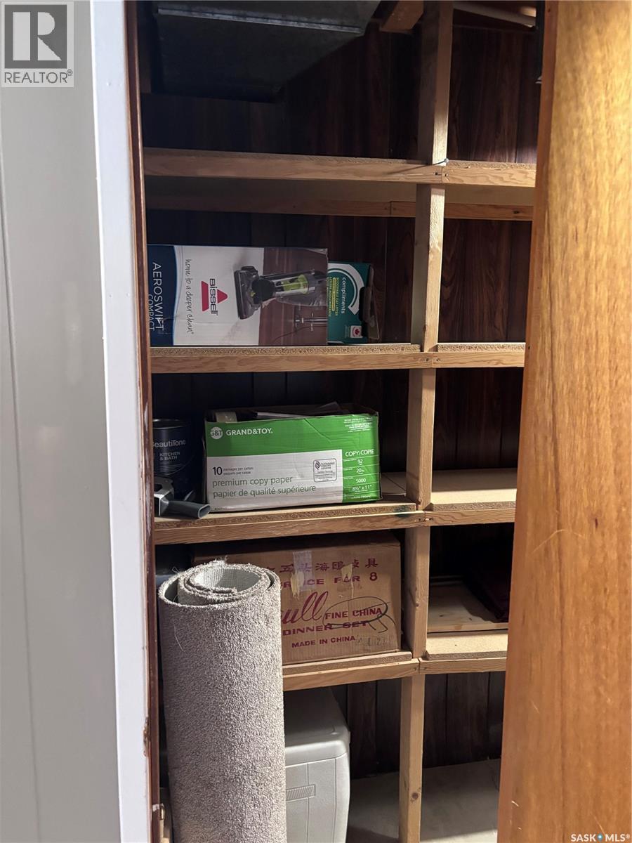 Single Family House Bi-level for Sale in  th AVENUE NE Swift Current 