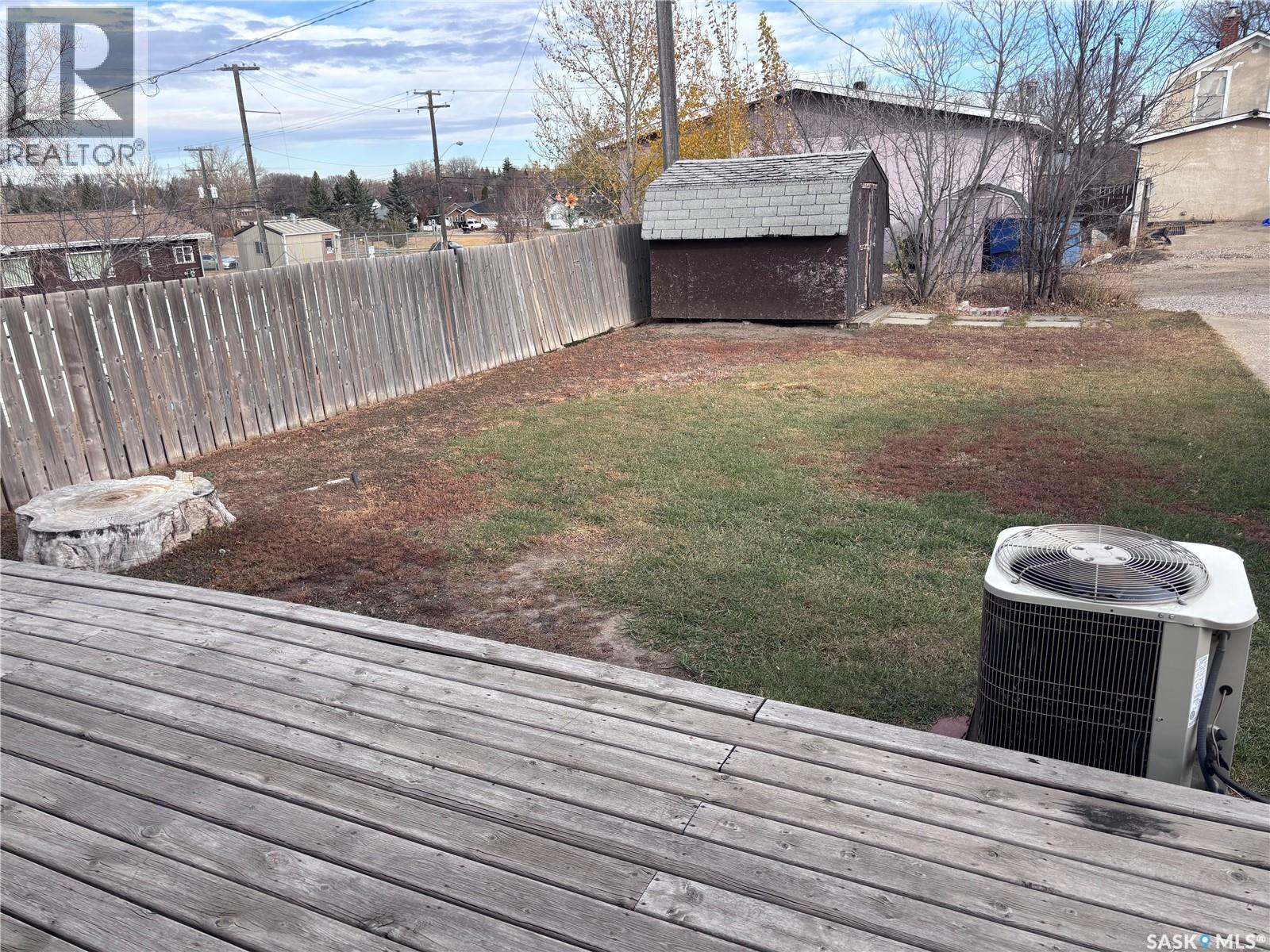 Single Family House Bi-level for Sale in  th AVENUE NE Swift Current 