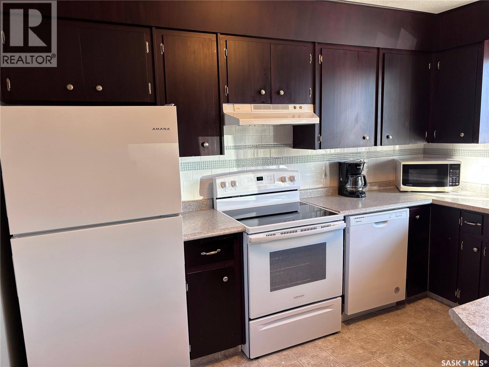 Single Family House Bi-level for Sale in  th AVENUE NE Swift Current 