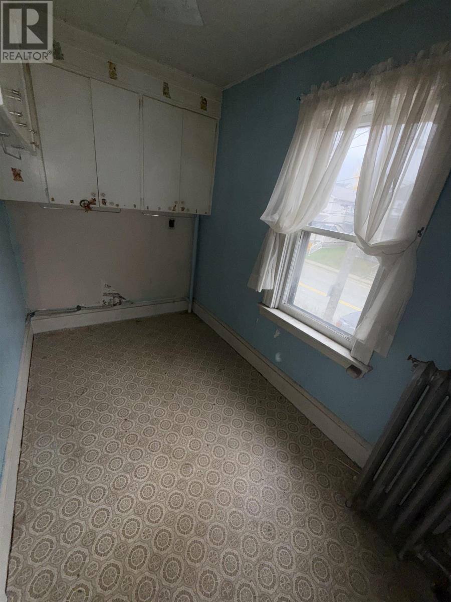 Property 20 of 27 of 477 Townsand Street