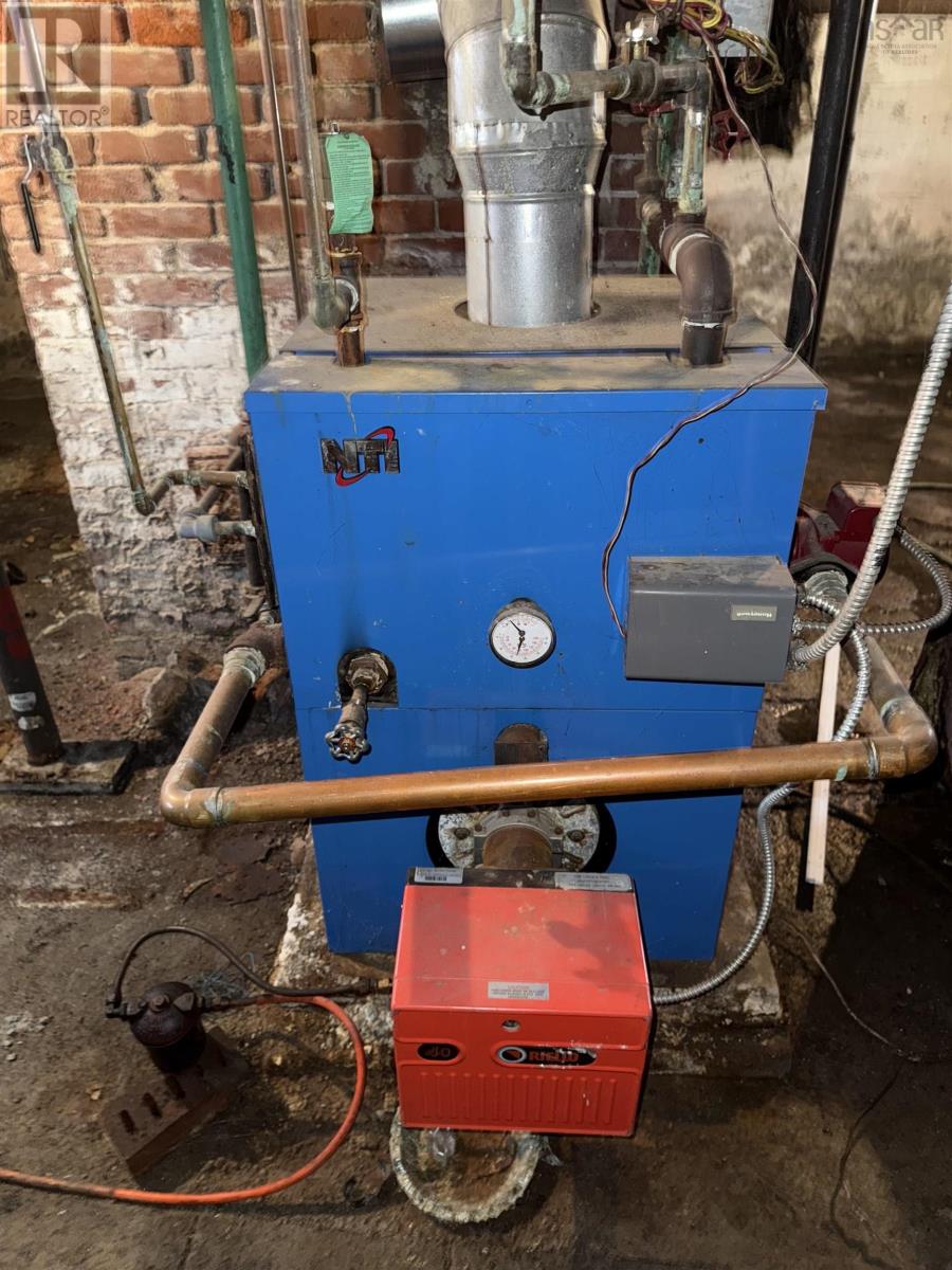 Property 24 of 27 of 477 Townsand Street