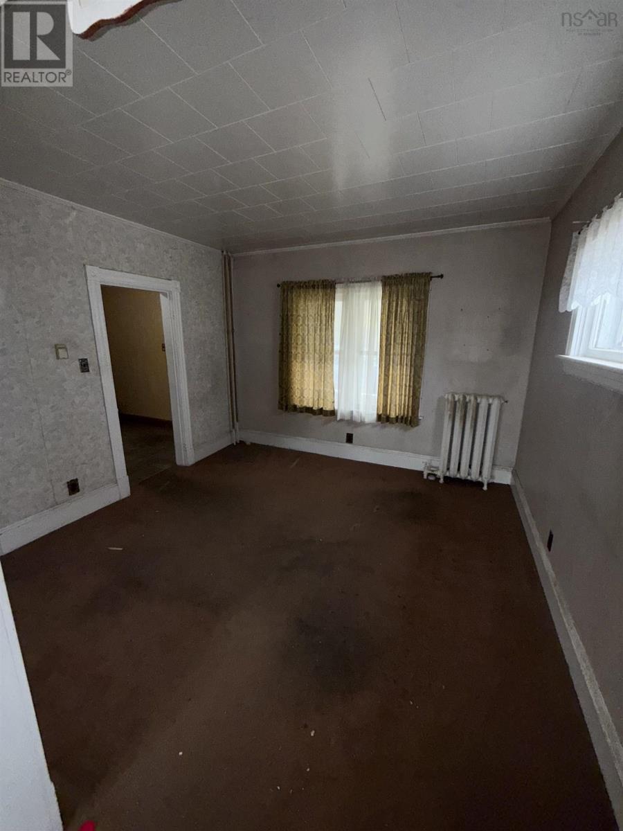 Property 9 of 27 of 477 Townsand Street