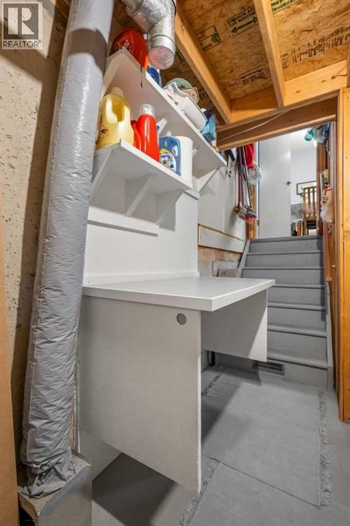 Single Family House 3 Level for Sale in  Somervale Park SW Somerset Calgary 