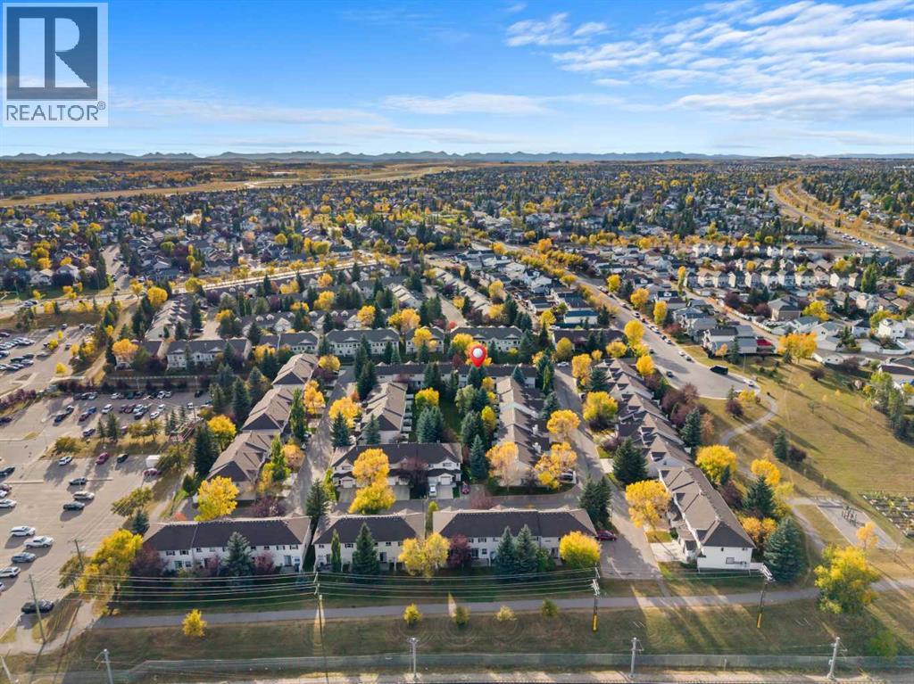 Single Family House 3 Level for Sale in  Somervale Park SW Somerset Calgary 