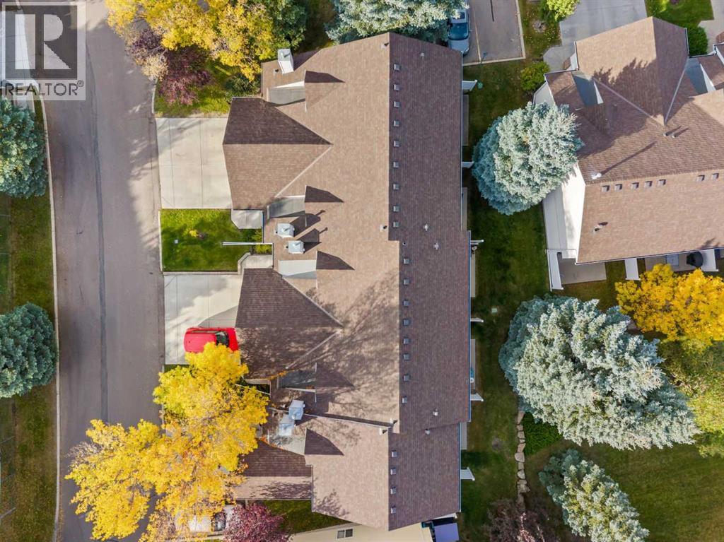 Single Family House 3 Level for Sale in  Somervale Park SW Somerset Calgary 