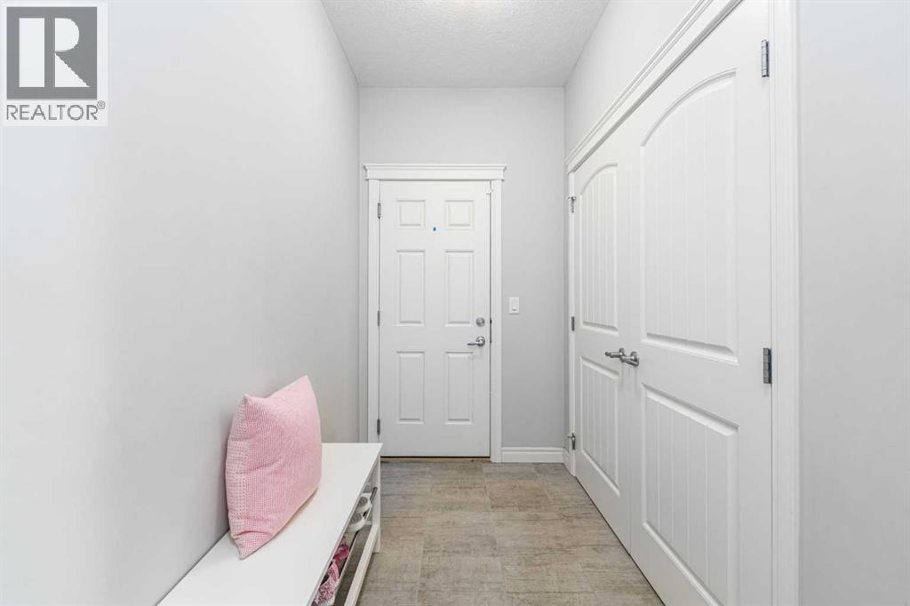 Single Family House for Sale in  Nolanhurst Common NW Nolan Hill Calgary 