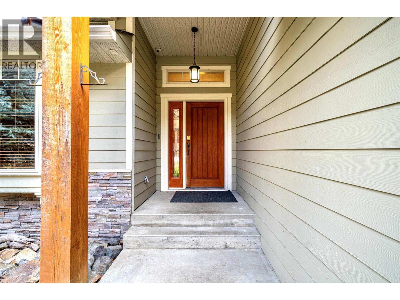 1701 MOUNTAIN VIEW AVENUE - 2