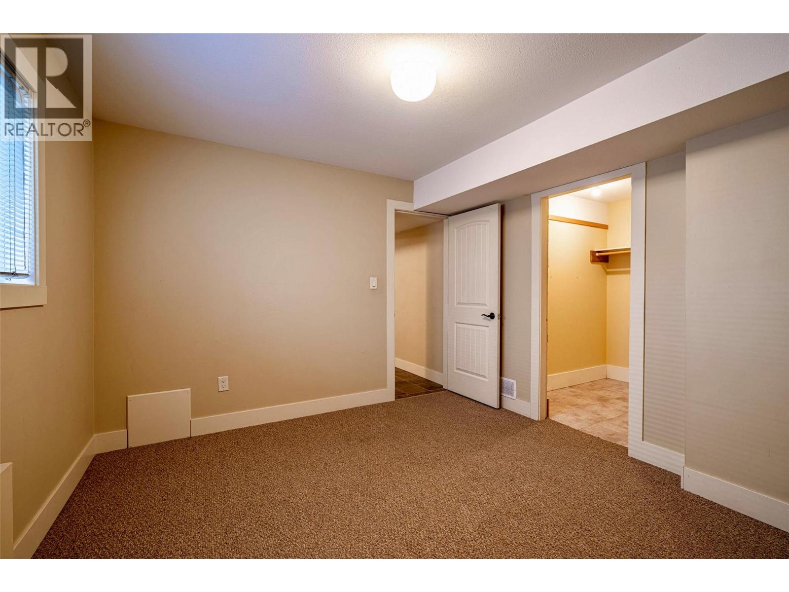 1701 MOUNTAIN VIEW AVENUE - 56