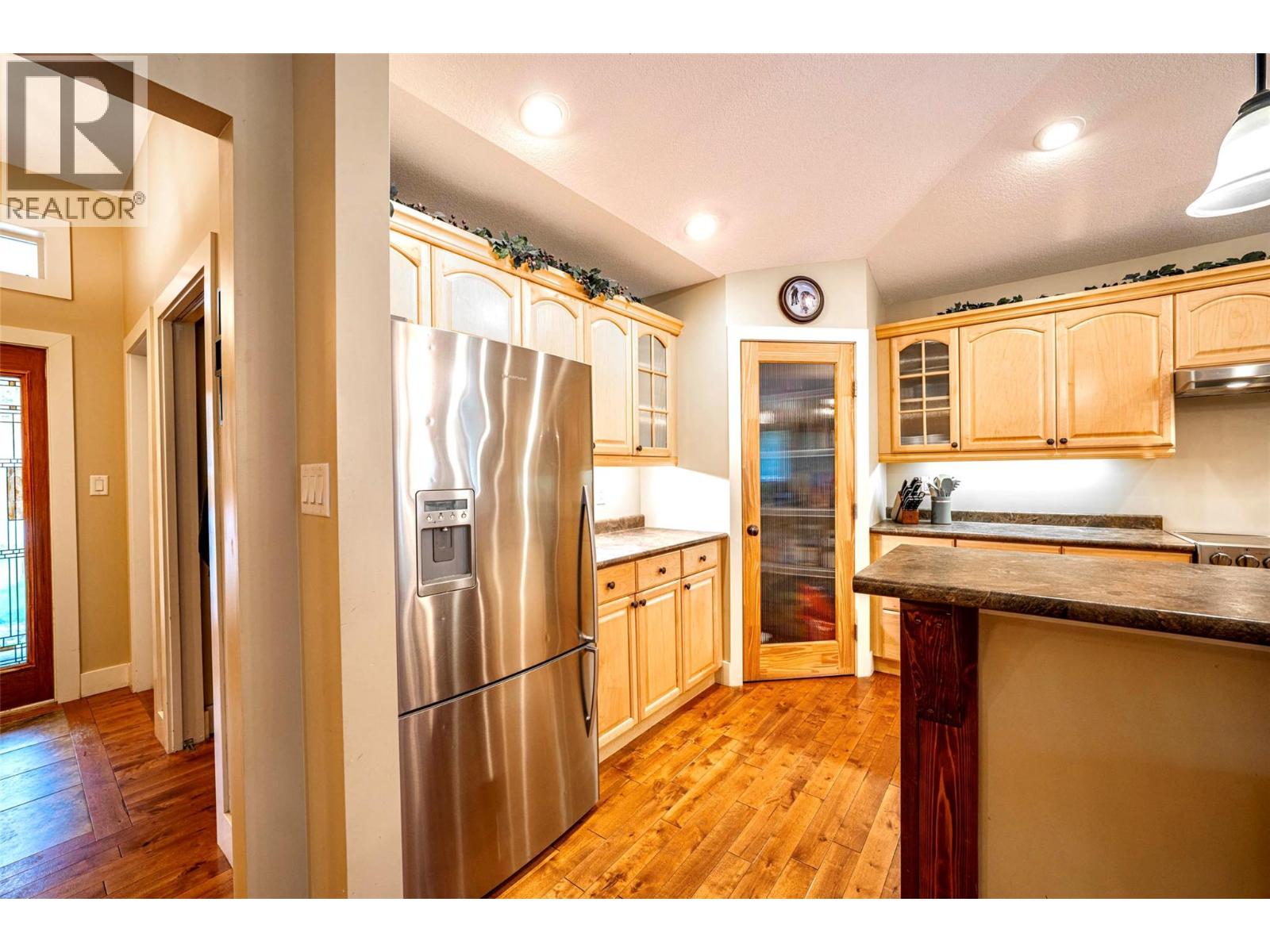 1701 MOUNTAIN VIEW AVENUE - 12