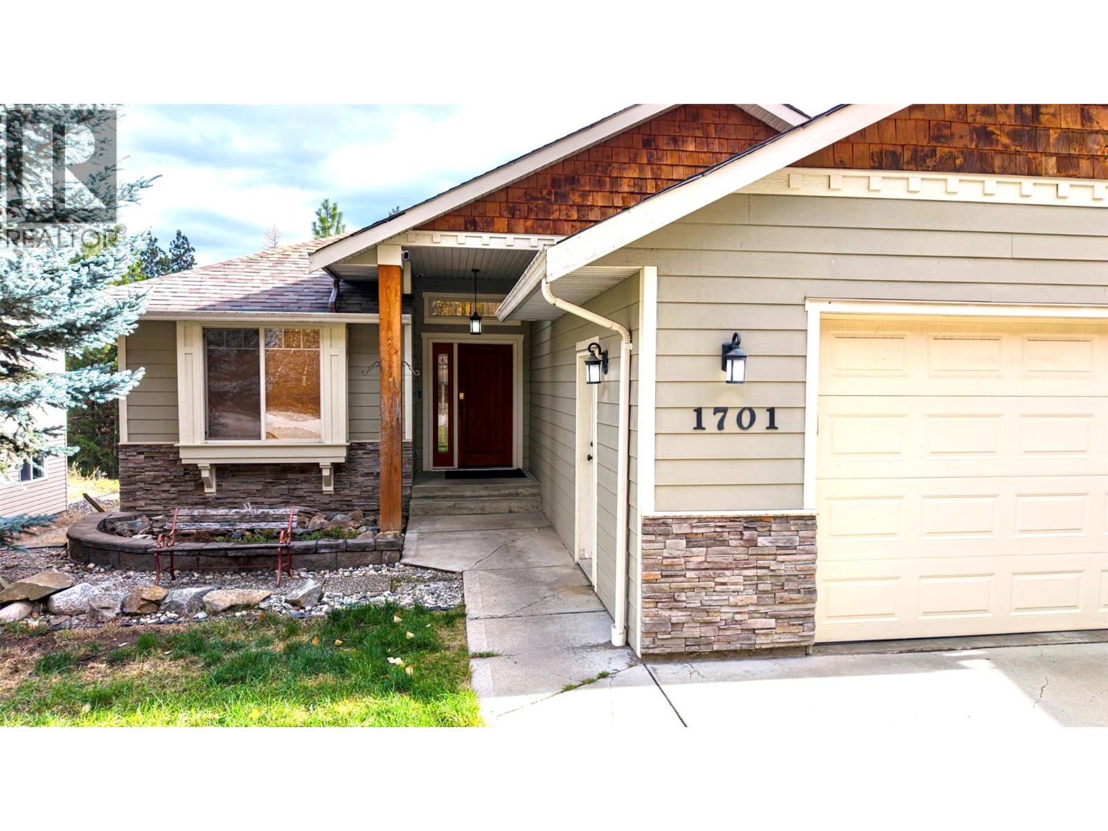 1701 MOUNTAIN VIEW AVENUE - 68