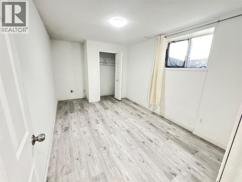 Single Family House Bi-level for Sale in  Tarawood Road NE Taradale Calgary 