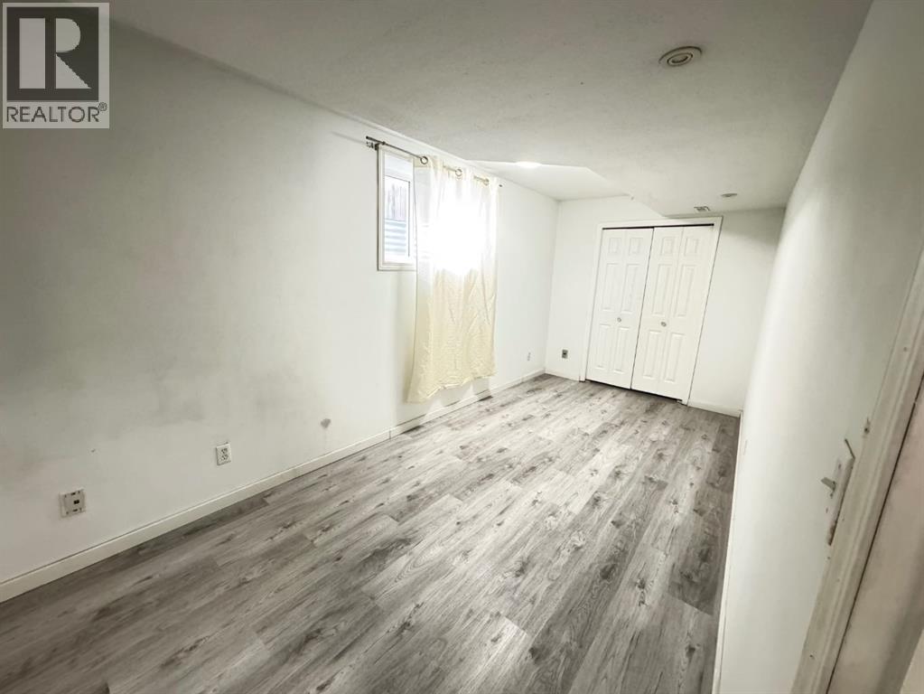 Single Family House Bi-level for Sale in  Tarawood Road NE Taradale Calgary 