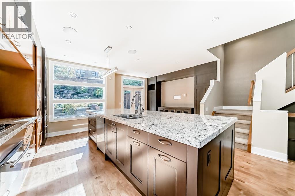 Single Family House for Sale in   Avenue SW South Calgary Calgary 