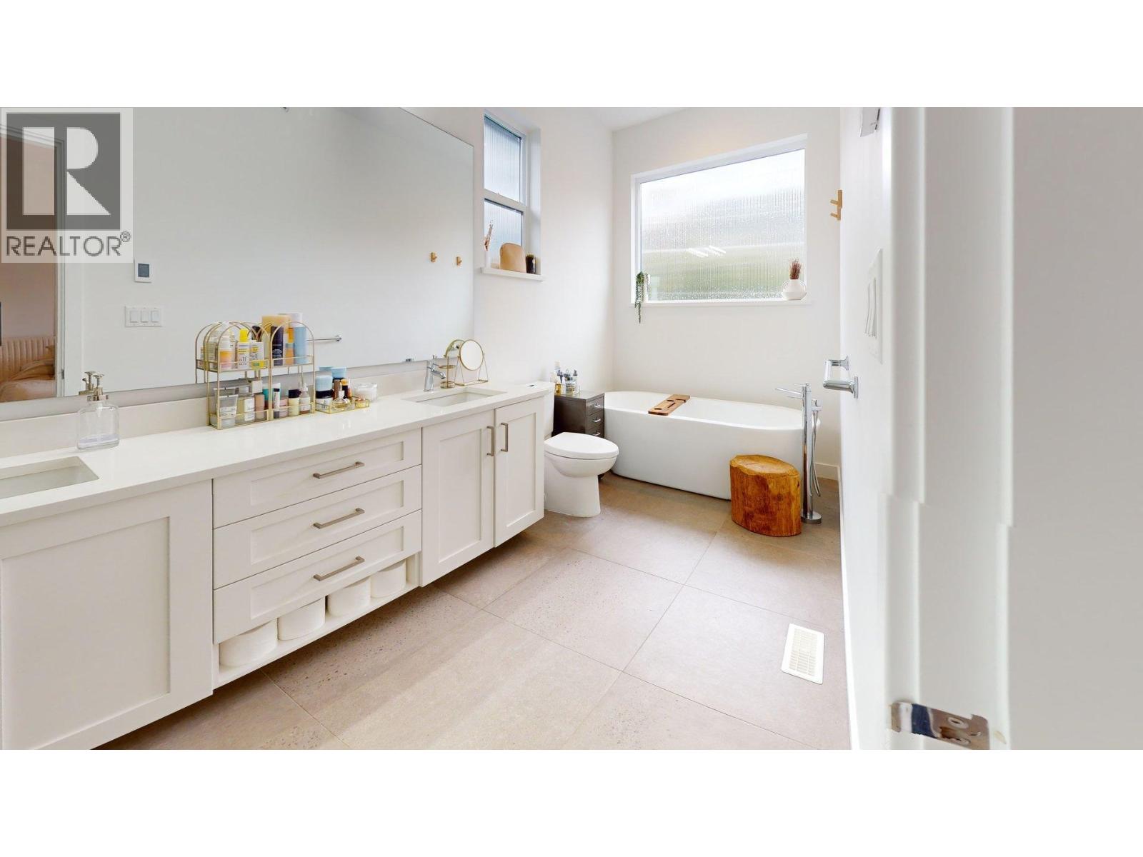 39212 CARDINAL DRIVE, Squamish